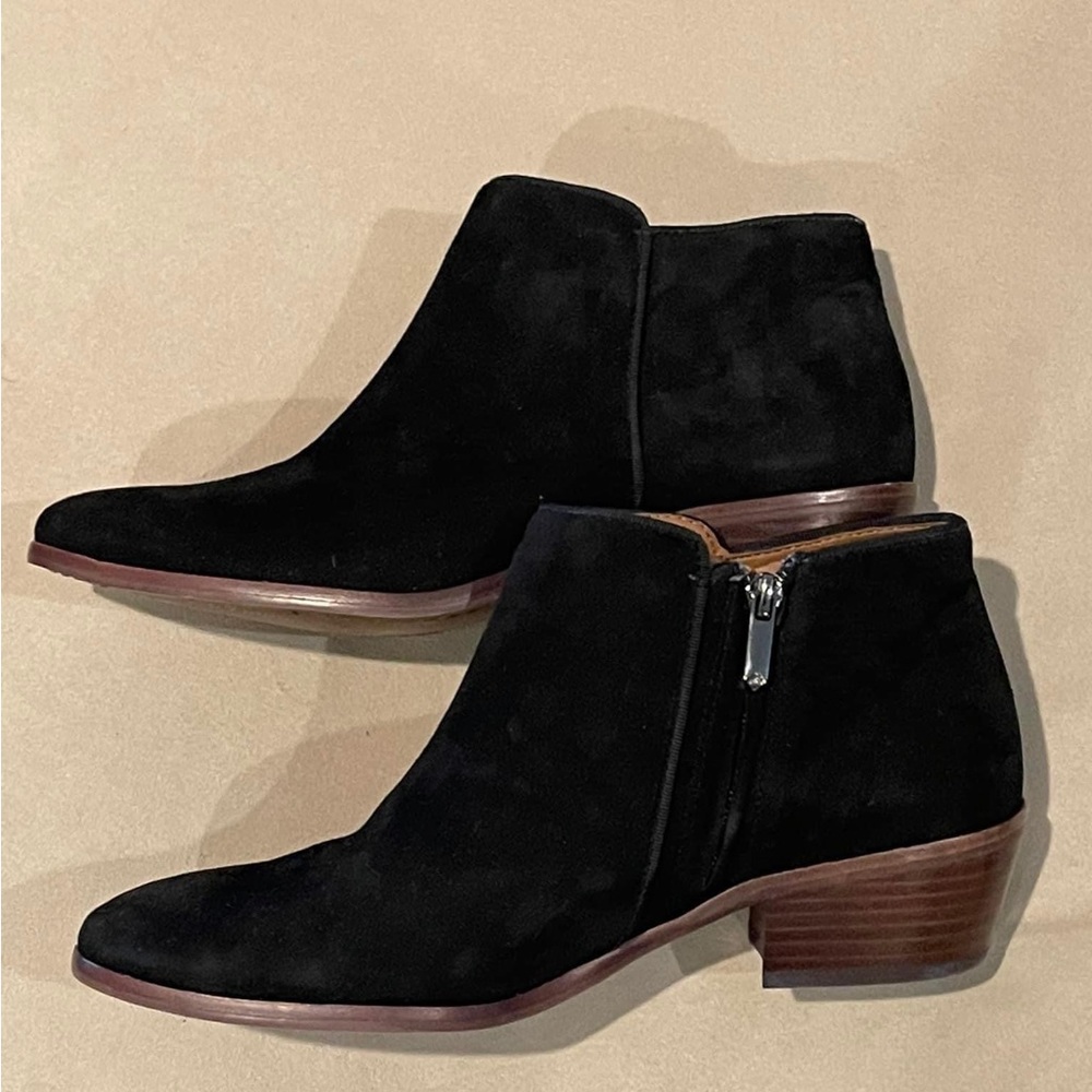 NEW Sam Edelman Black Suede booties. Size 9.5 Never worn